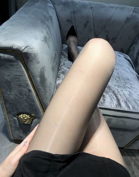 免费能看大奶子的黄色1片_HD在线播放